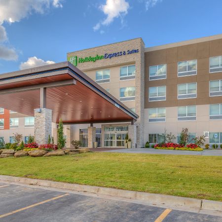 Holiday Inn Express & Suites Tulsa Midtown By Ihg Экстерьер фото
