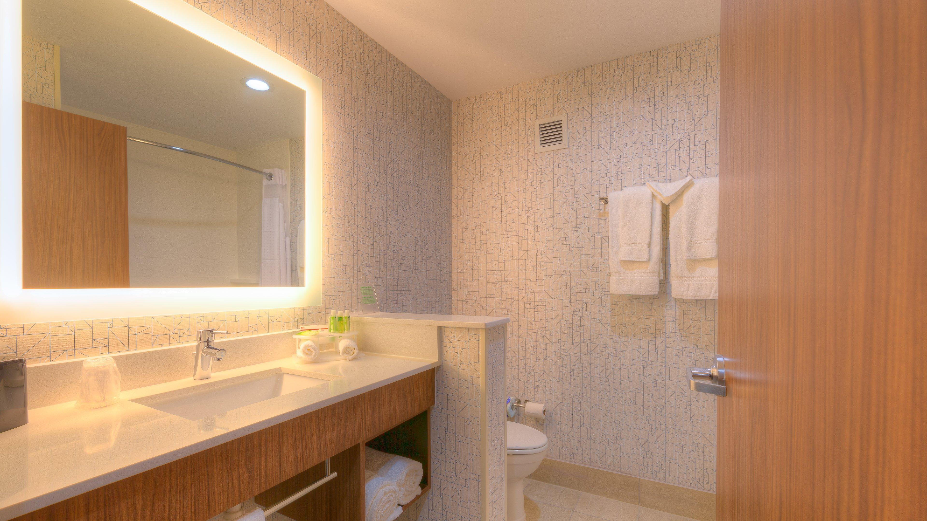 Holiday Inn Express & Suites Tulsa Midtown By Ihg Экстерьер фото